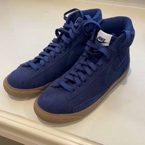 Navy blue nike blazers